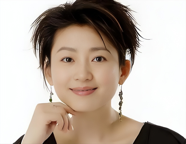 善恶到头终有报！57岁央视女主持王小丫	，如今的真实处境令人唏嘘