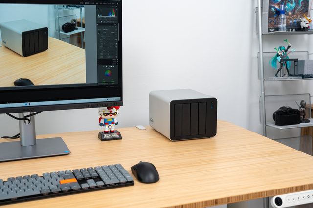 终于摆脱文件烦恼！铁威马 F4-425 Plus：搞定小型工作室文件难题