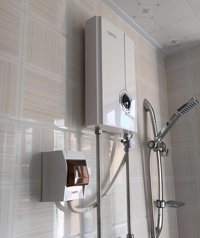 为什么不建议用“即热式电热水器”？内行人说出实情，恍然大悟