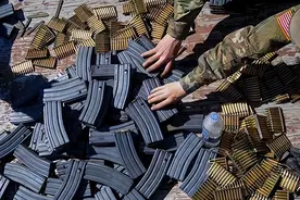 解放军战士只携带120发子弹，半分钟就能打光，为什么不多带些？图片