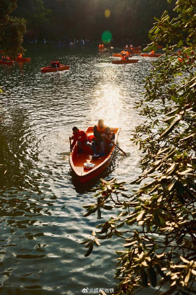 地铁直达——冬日暖阳限定版人民公园