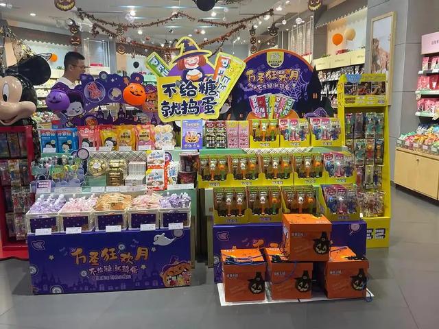 PEZ糖果机,100年从成人奢侈品,变孩子玩具再变收藏热品