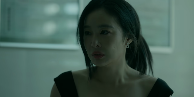 震撼！《重影》12集大结局：秦虹被捕，马伟成被判20年，张妍自尽