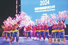 广东醒狮舞起来 山西秧歌扭起来 全国民间艺术闪耀乌鲁木齐图片