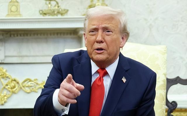 特朗普恐怕没料到，大批军火还没运抵台岛，中方一招直打美国七寸