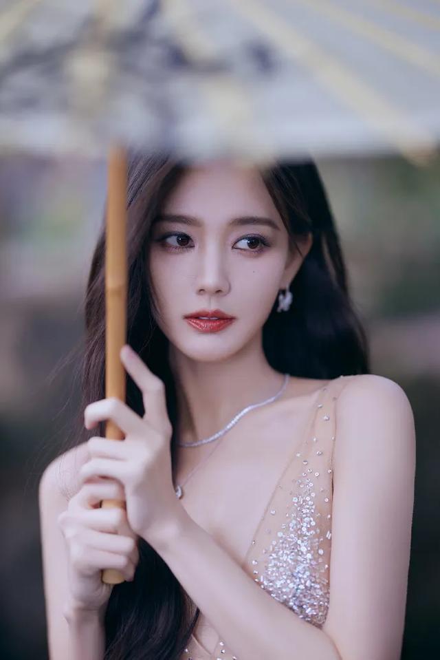 李一桐，又清纯又欲