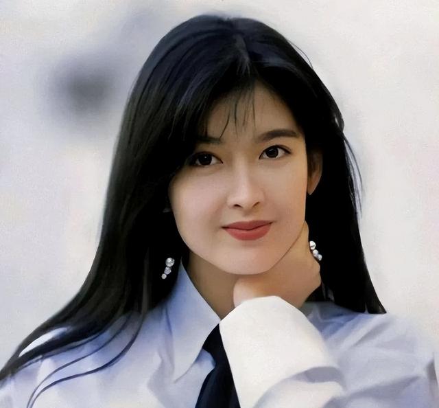 被戴8次绿帽子，3次被捉奸在床，这就是我们“玉女”守卫的爱情