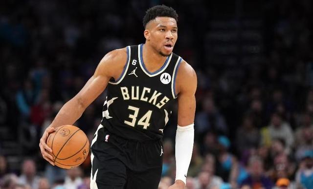 从替补打成超巨有多难？NBA仅5人做到，榜首当之无愧