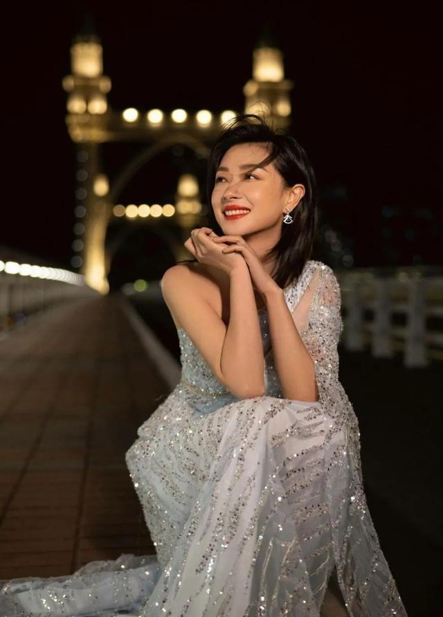 她因美貌受骚扰，拒绝导演7次后被雪藏多年，43岁又凭实力翻红