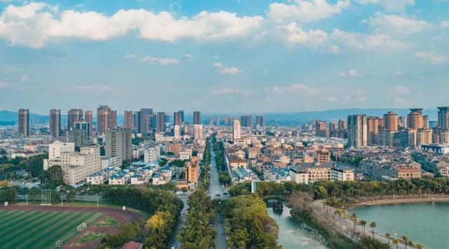 云南最让人羡慕的“温泉村” 家家户户都能泡温泉 村民一年赚到手软