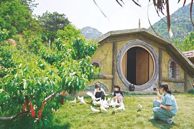 闲访燕山石林 松风过隙落欢喜