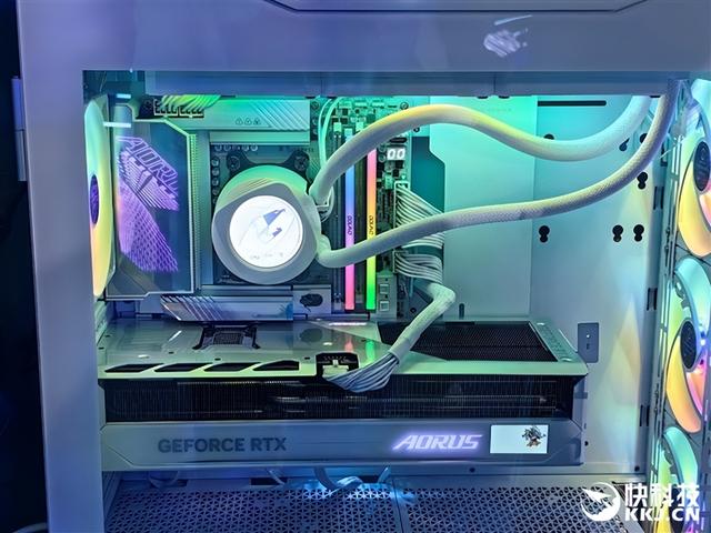 技嘉秀出六大肌肉！锐龙X3D打鸡血、DIY进入3.0新时代