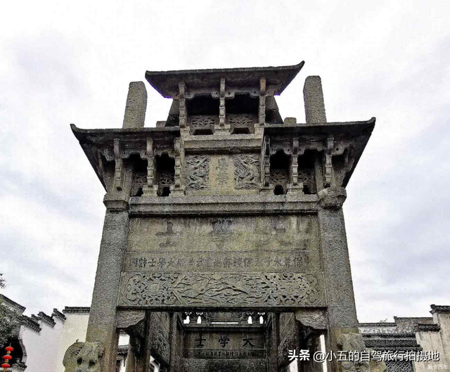 徽州古城2025终极攻略曝光！鱼灯展+非遗狂欢+暗黑美食