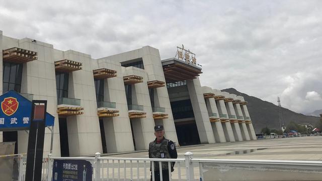 拉萨火车站为什么禁止拍照？明明都是火车站，它为何却如此特殊？