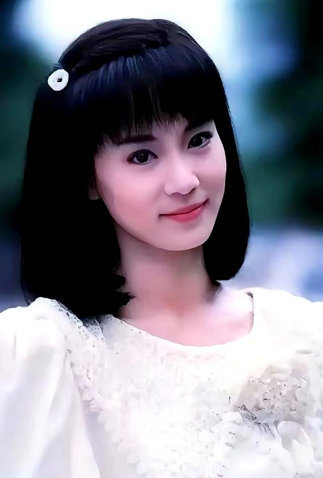 岁月从不败美人！曾经的琼瑶女主，如今65岁的她依旧美丽