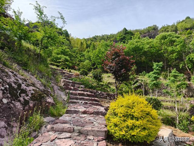仙居县岩峰下村，一个消失的自然村，一片美丽的风景线
