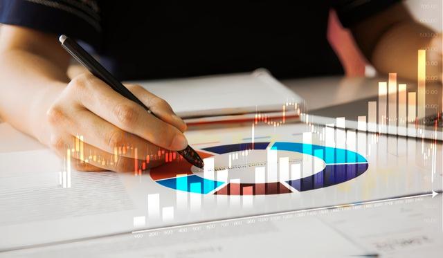 黄金投资与其他投资方式的多维度对比研究