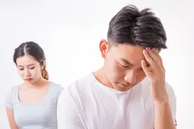 女人开始用这3种方式对你，其实是逼你主动离开，尤其是第二种图片