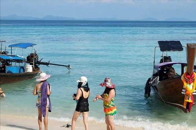 一碗方便面70元！暴跌50%，旅游胜地惨被弃？网友：中产不买单了