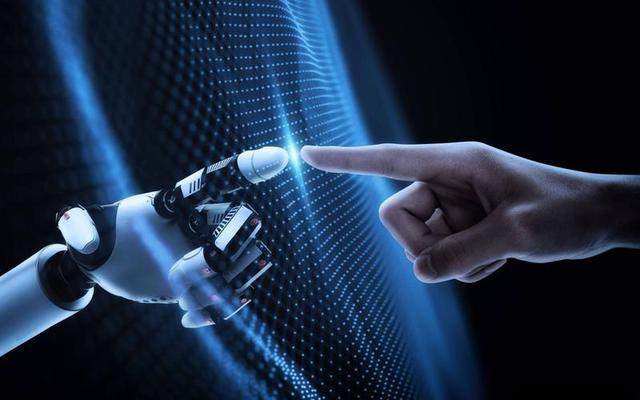 马斯克预言成真！全球争抢的不是芯片	，而是中国20万一台的变压器