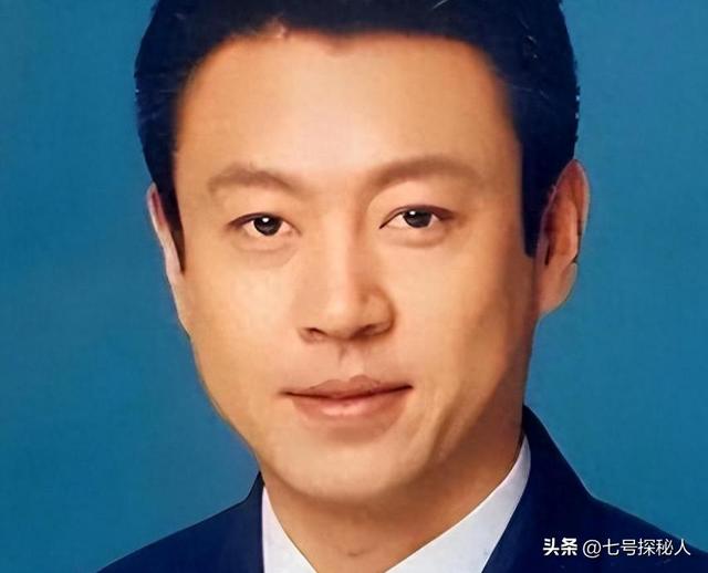 私生活混乱、被传10年换5任妻子？从央视离职的他	，如今过的怎样