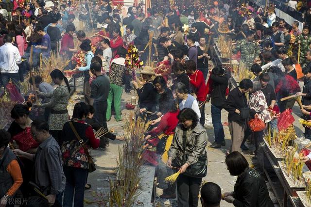 三河非物质文化遗产:（1）孤山庙会（2） 军下庙会 （3）段甲岭庙会