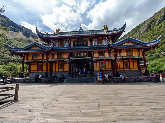 四川旅游：两到人间瑶池黄龙行（图）