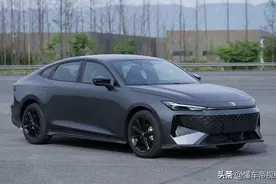 新车｜全新1.5T动力，新款长安UNI-V实车曝光，现款10.89万元起图片