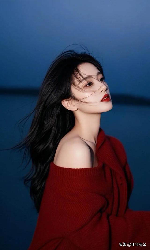 甘肃兰州一校花清丽温婉，堪称人间清辉颜，美得让人静心沉醉