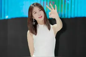 “最美车模”苏宁回应婚变！证实已经分居，公婆世界游玩不管不顾图片