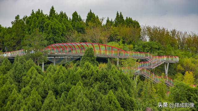 “成都之眼”竞在龙泉丹景山
