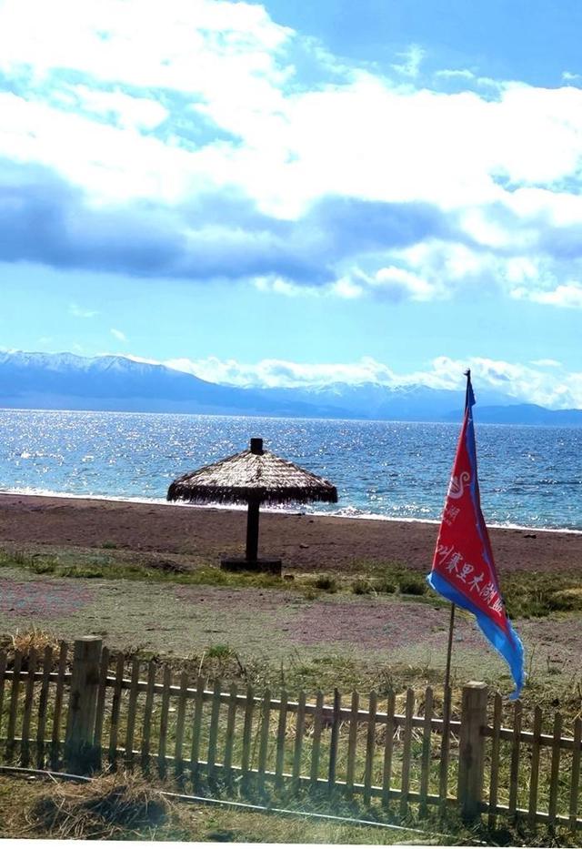 游新疆净海赛里木湖