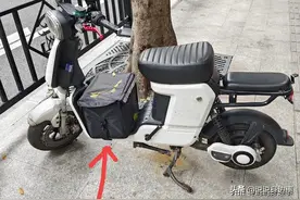 电动自行车禁止加装中箱后，车友们各显神通，民间创新能力大爆发图片