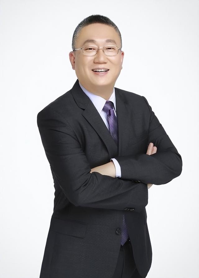 许家印第二！又一位“大佬”跑路，花空几百亿	，李斌还能挺住吗？