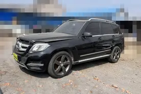 十万预算，买国产新车还是合资二手车？客户挑了台二手奔驰GLK图片