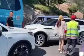 愤怒! 青岛路虎女打人后续，真容曝光，身份被扒，评论区沦陷图片