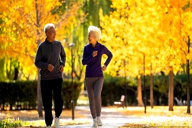 “经常运动”被推翻？建议：过了55岁	，最好保持7个锻炼习惯