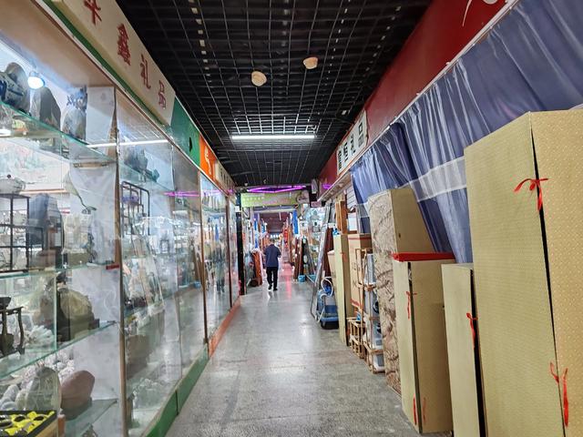 走遍济南:长途汽车站斜对过有个中恒商城