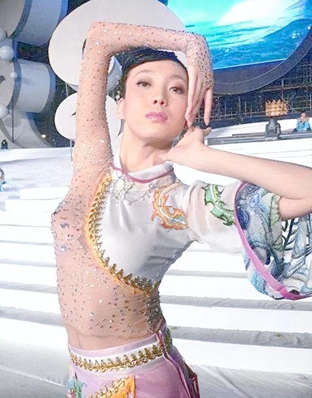 张艺谋：我最愧疚的不是巩俐，更不是陈婷，而是为我终身瘫痪的她