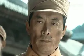 《亮剑》常乃超原型，战败被俘后没进功德林，反倒成了解放军中校图片