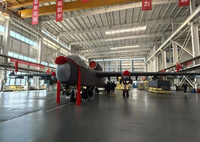 日本应该没想到，日战机刚模拟攻击辽宁号，中国九天母机已经首飞