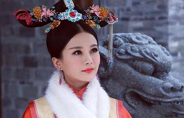 88岁乾隆宠幸13岁的妃子，侍寝当晚，晋妃看着老态龙钟的乾隆沉默