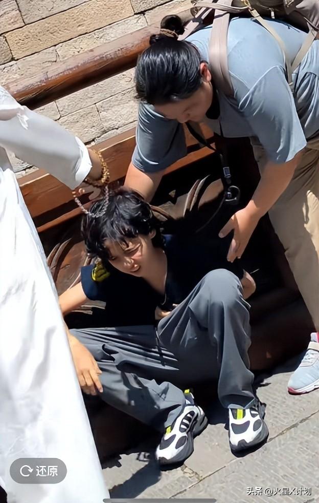 一个贪财一个好色？老夫少妻的“残酷”在74岁的张纪中身上应验了