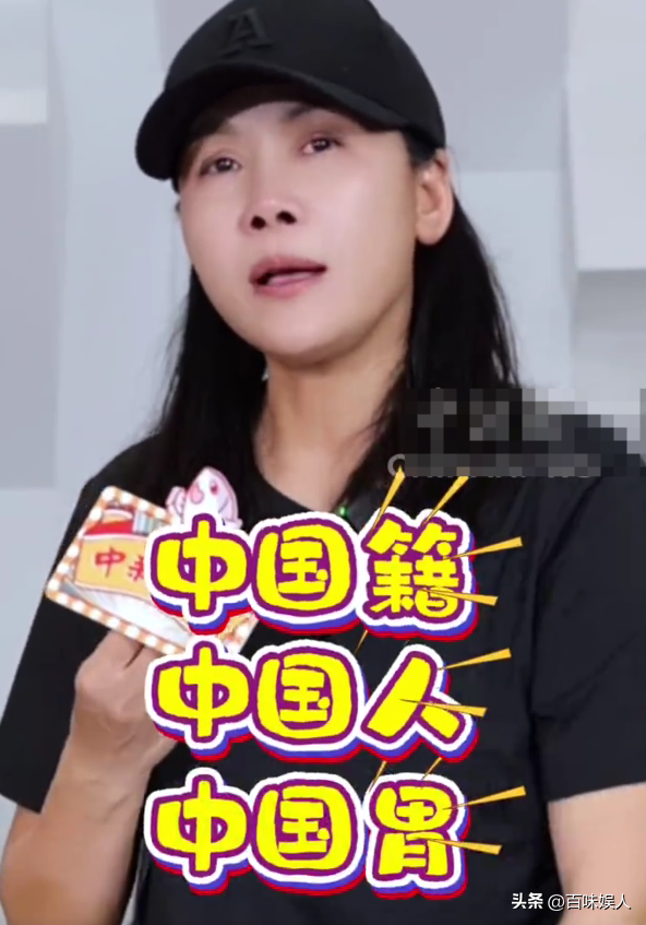 姜昆国外过圣诞仅一天，恶心的一幕出现，郭德纲的话含金量还在升