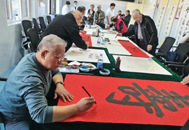 情满金秋迎重阳 文化养老暖人心