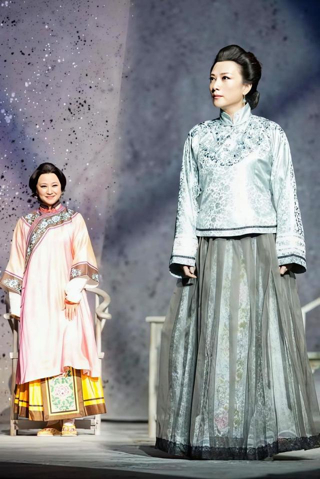 权色交易、陪睡上位	，她压根不沾边，简直是娱乐圈的一股“清流”