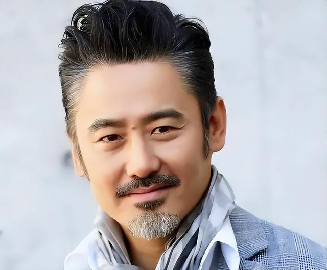 善恶有报，移居英国仅2年	，57岁吴秀波再迎噩耗，步入李易峰后尘