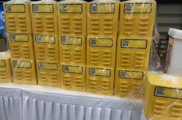 从街头爆红到“门可罗雀”，共享充电宝凉了，连商家都不愿再装