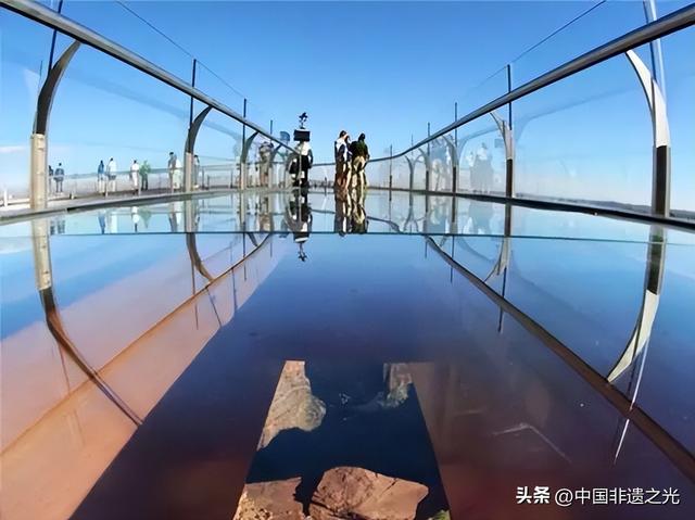 世界上最惊险的10个地方，中国竟然有3个！