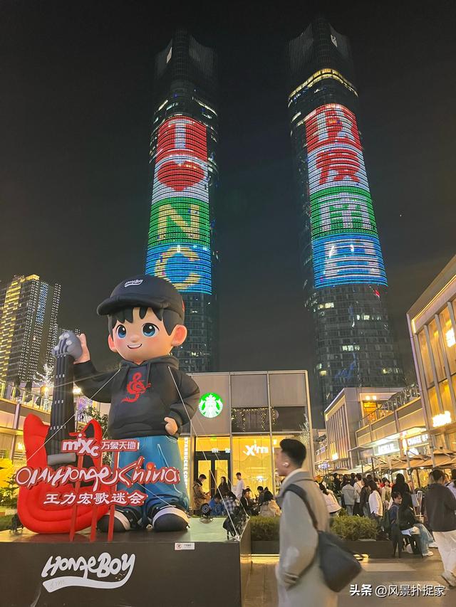 南昌地铁.更新天地，美食丰富！